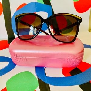 Bottega Veneta (Made I’m Italy) sunglasses